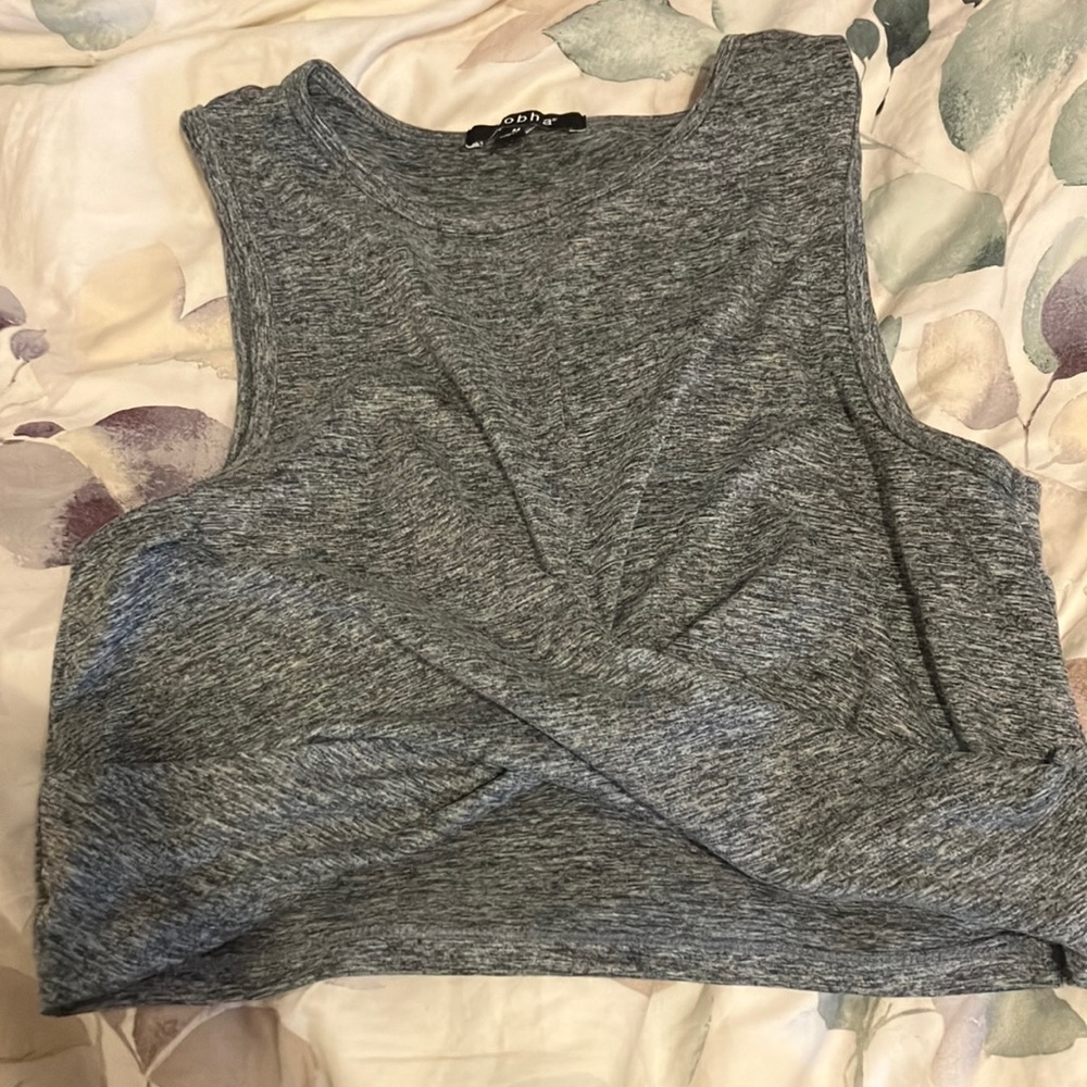 Gray zobha crop tank size M NWT